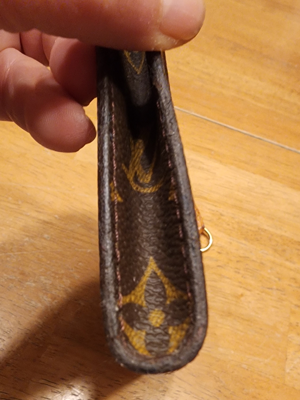 Louis Vuitton Monogram Toiletry Pouch 15 made of canvas. - Picture 4 of 16